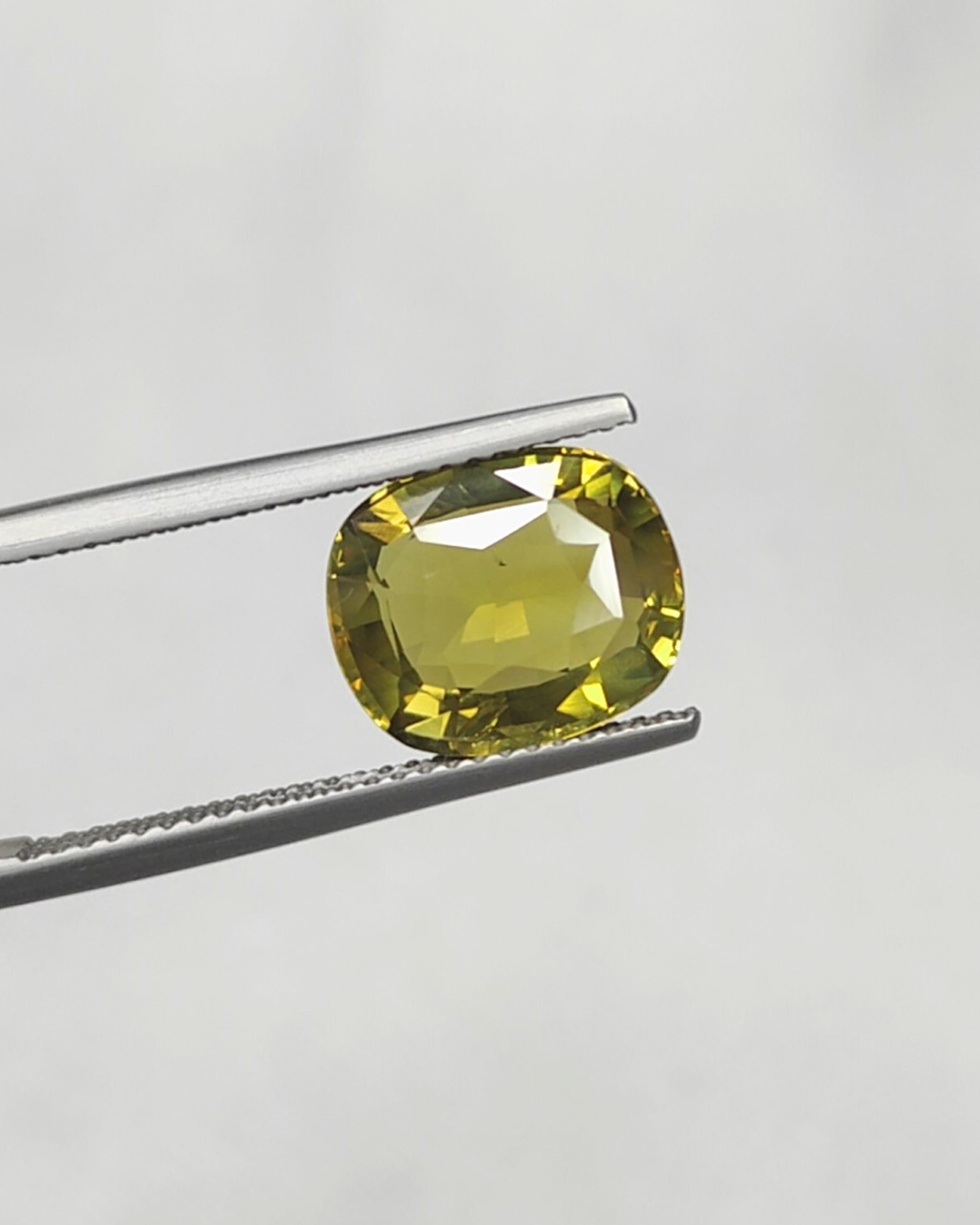IGI Certified 4.99 Ct Natural Alexandrite