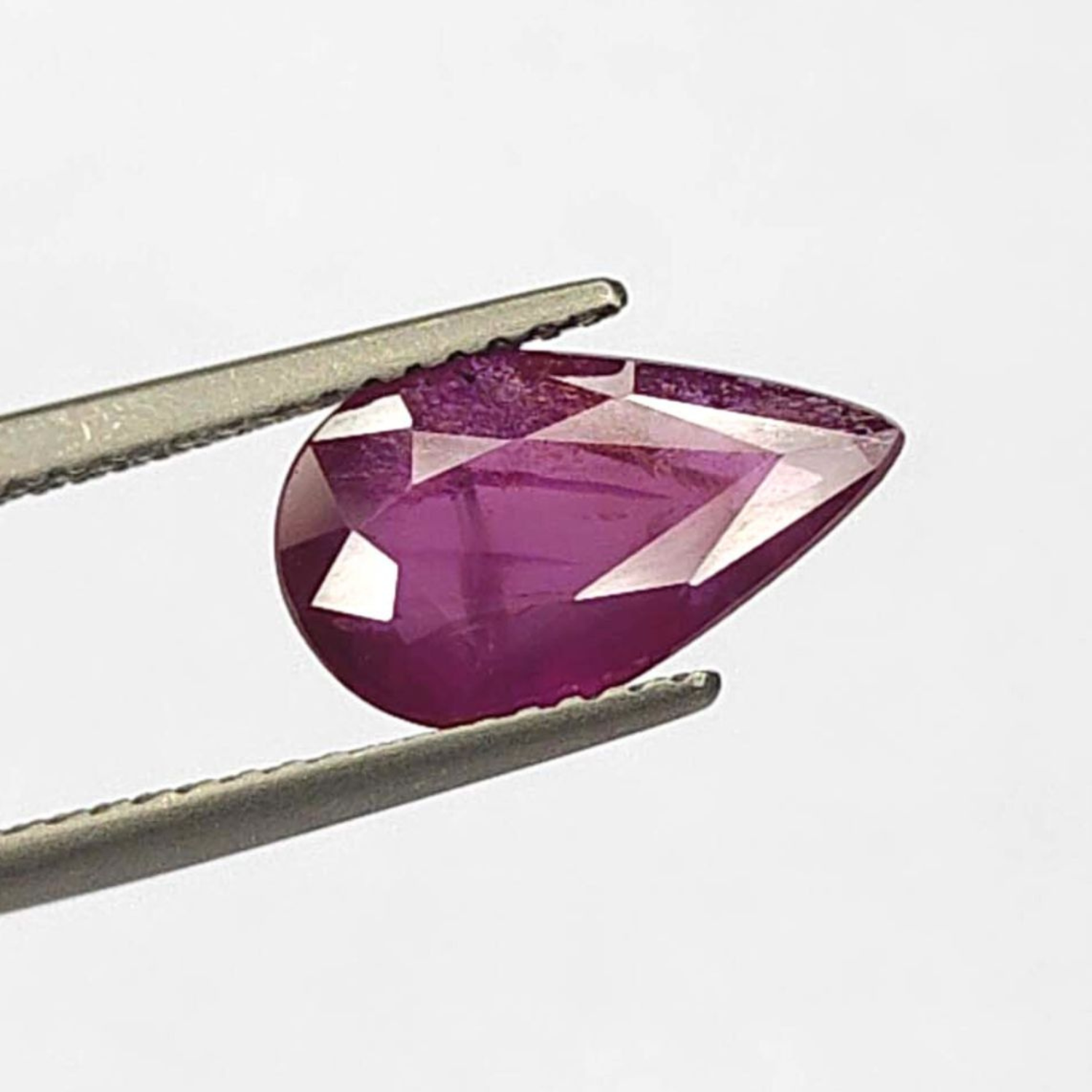 IGI Certified 2.72 Ct - 2.98 Ratti Natural Ruby IGI Certified