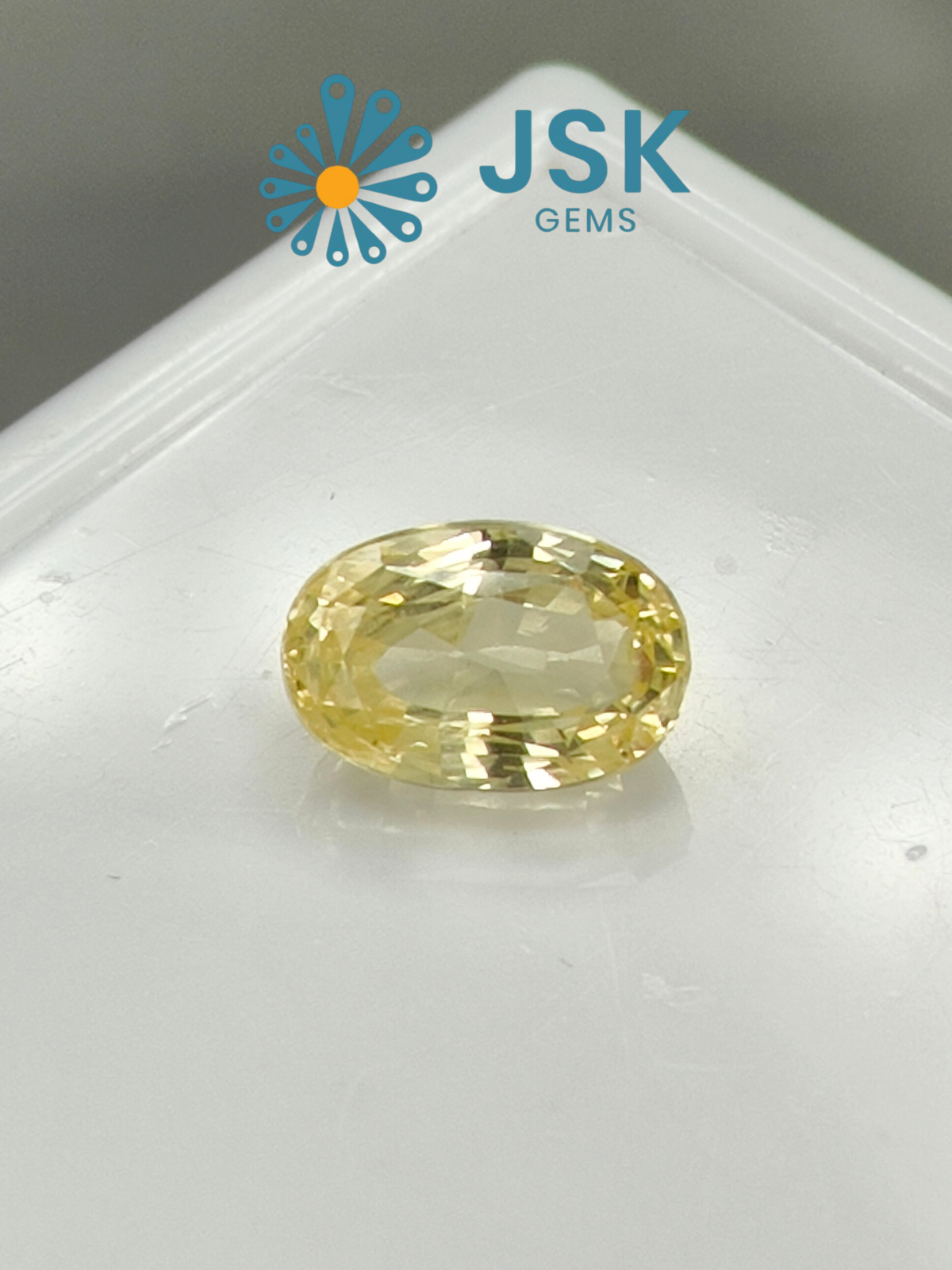 IIGJ Certified Top 4.57 Ct - 5.07 Ratti Natural Unheated Ceylon Yellow Sapphire -Pukhraj