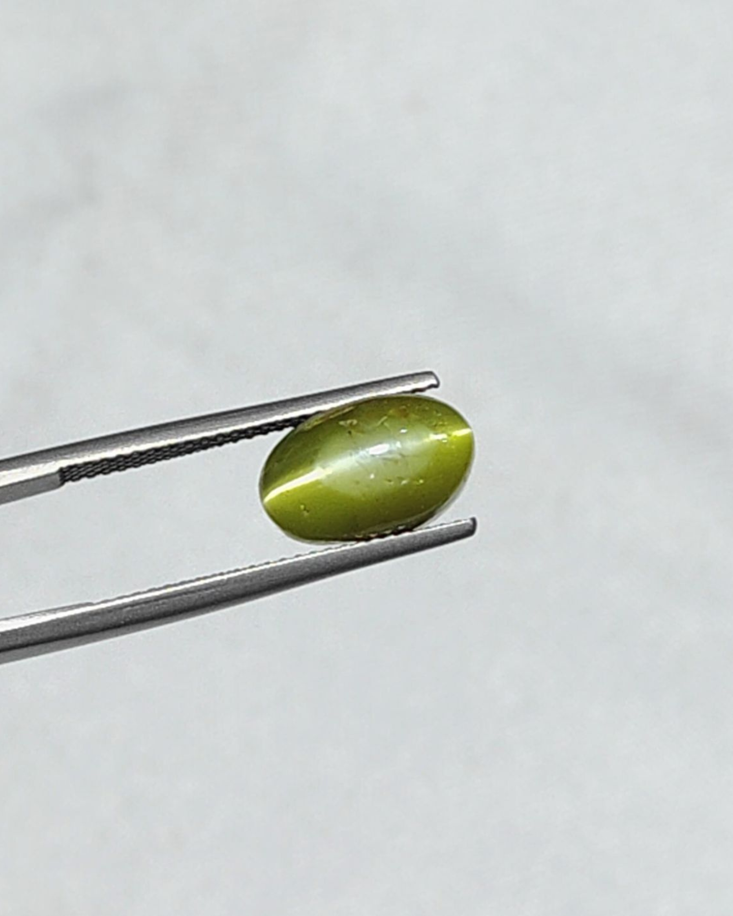 Premium Grade 7.59 Cts - 8.43 Ratti Natural Ceylon Chrysoberyl Cats eye/Lehsuniya