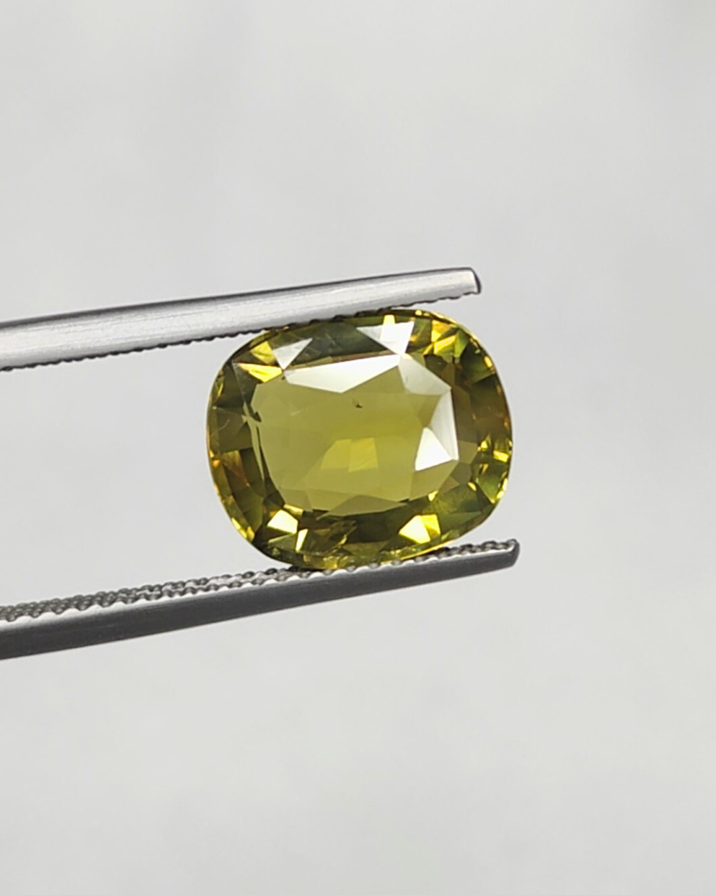 IGI Certified 4.99 Ct Natural Alexandrite
