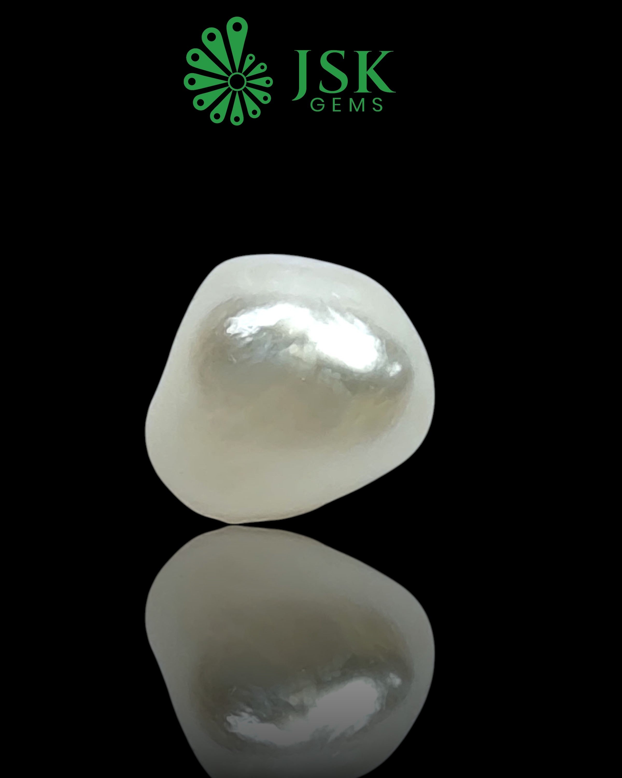GIA Certified 4.54 Ct - 5.04 Ratti Natural Salt Water Pearl