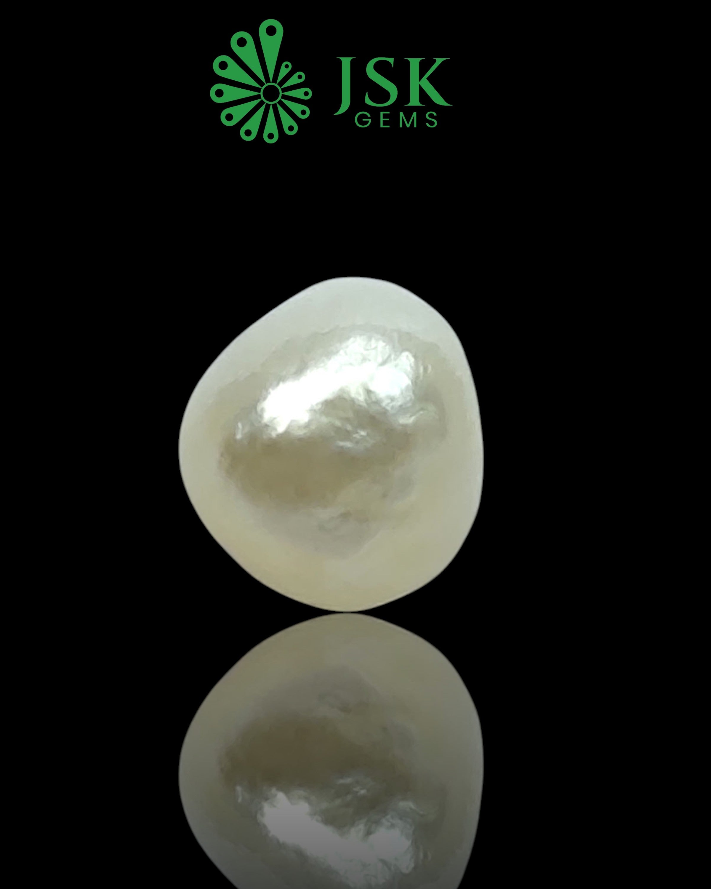 GIA Certified 4.54 Ct - 5.04 Ratti Natural Salt Water Pearl