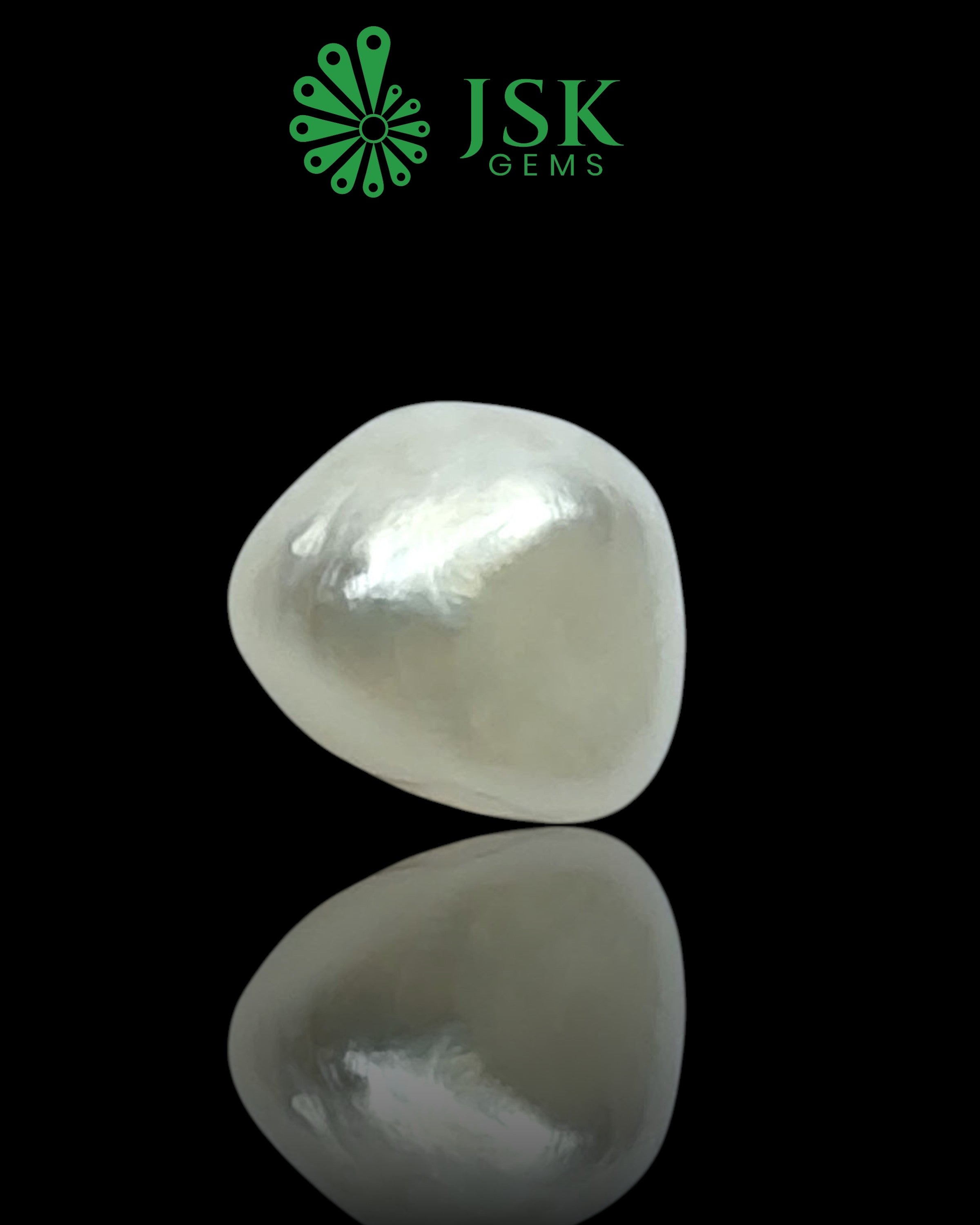 GIA Certified 4.54 Ct - 5.04 Ratti Natural Salt Water Pearl