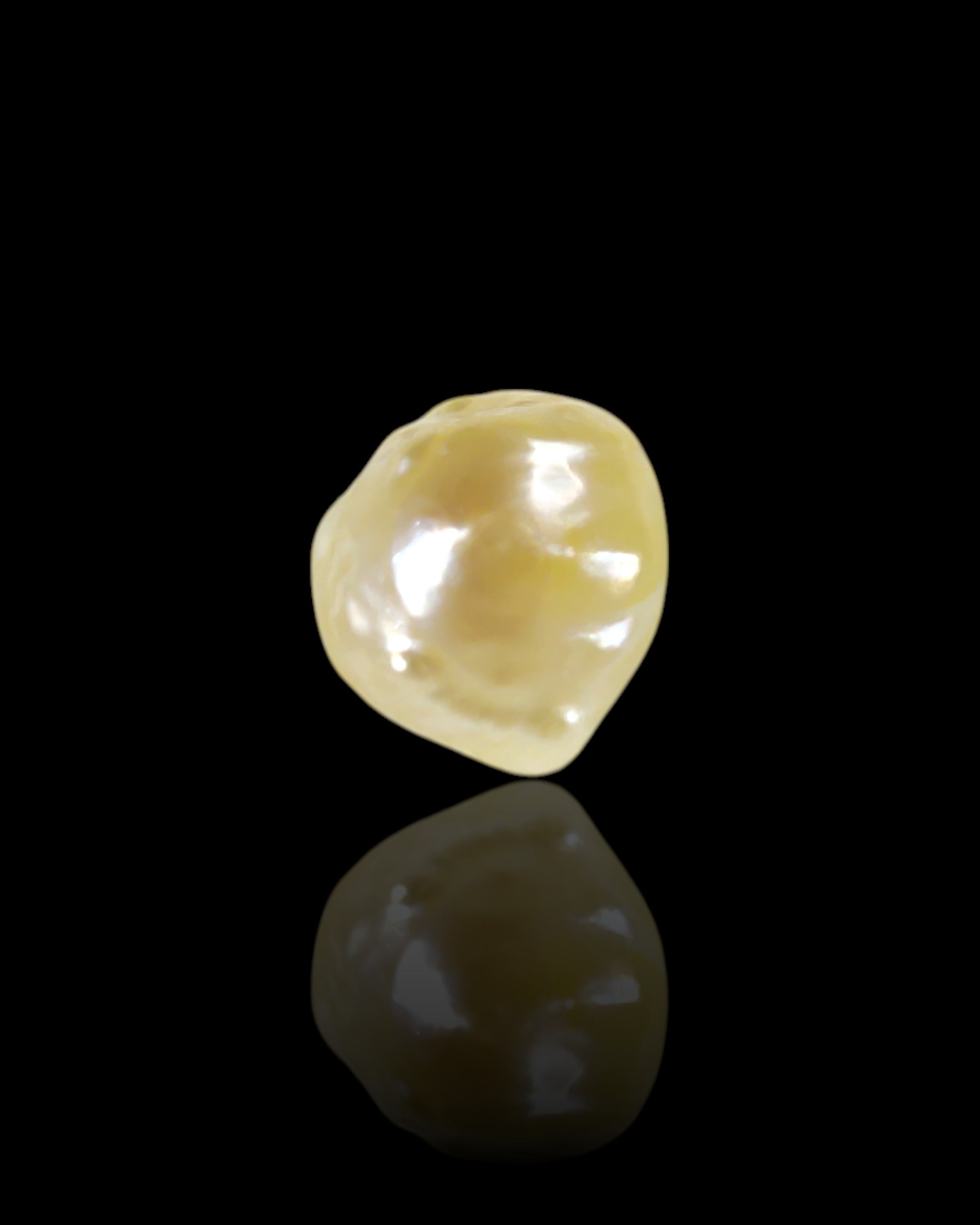 GIA Certified 5.49 Ct - 6.10 Ratti Natural Salt-Water Pearl ( Rare)