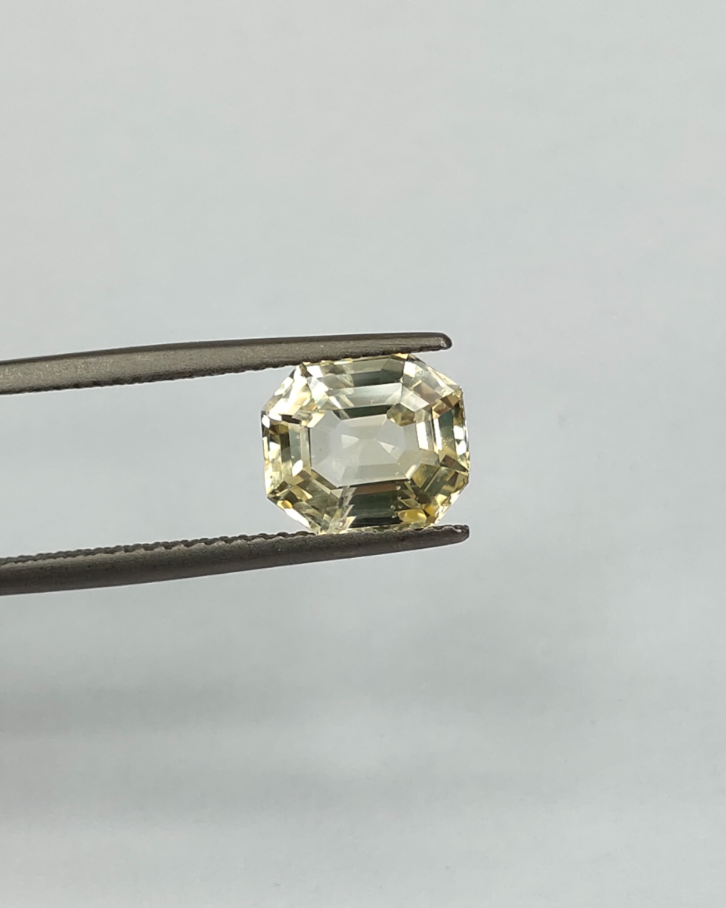 IIGJ Certified 2.90 Ct - 3.22 Ratti Natural Unheated Ceylon Yellow Sapphire -Pukhraj