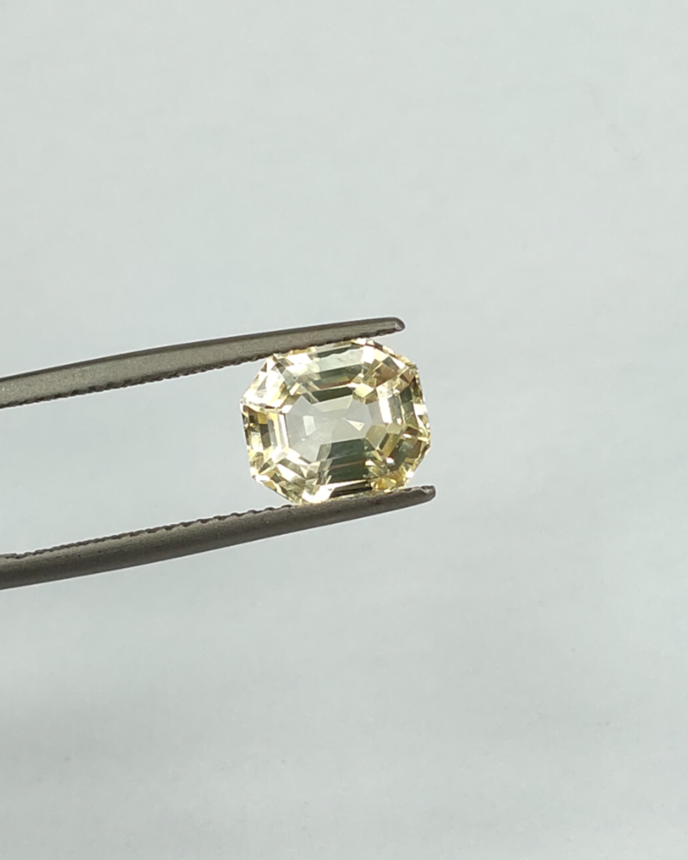 IIGJ Certified 2.90 Ct - 3.22 Ratti Natural Unheated Ceylon Yellow Sapphire -Pukhraj