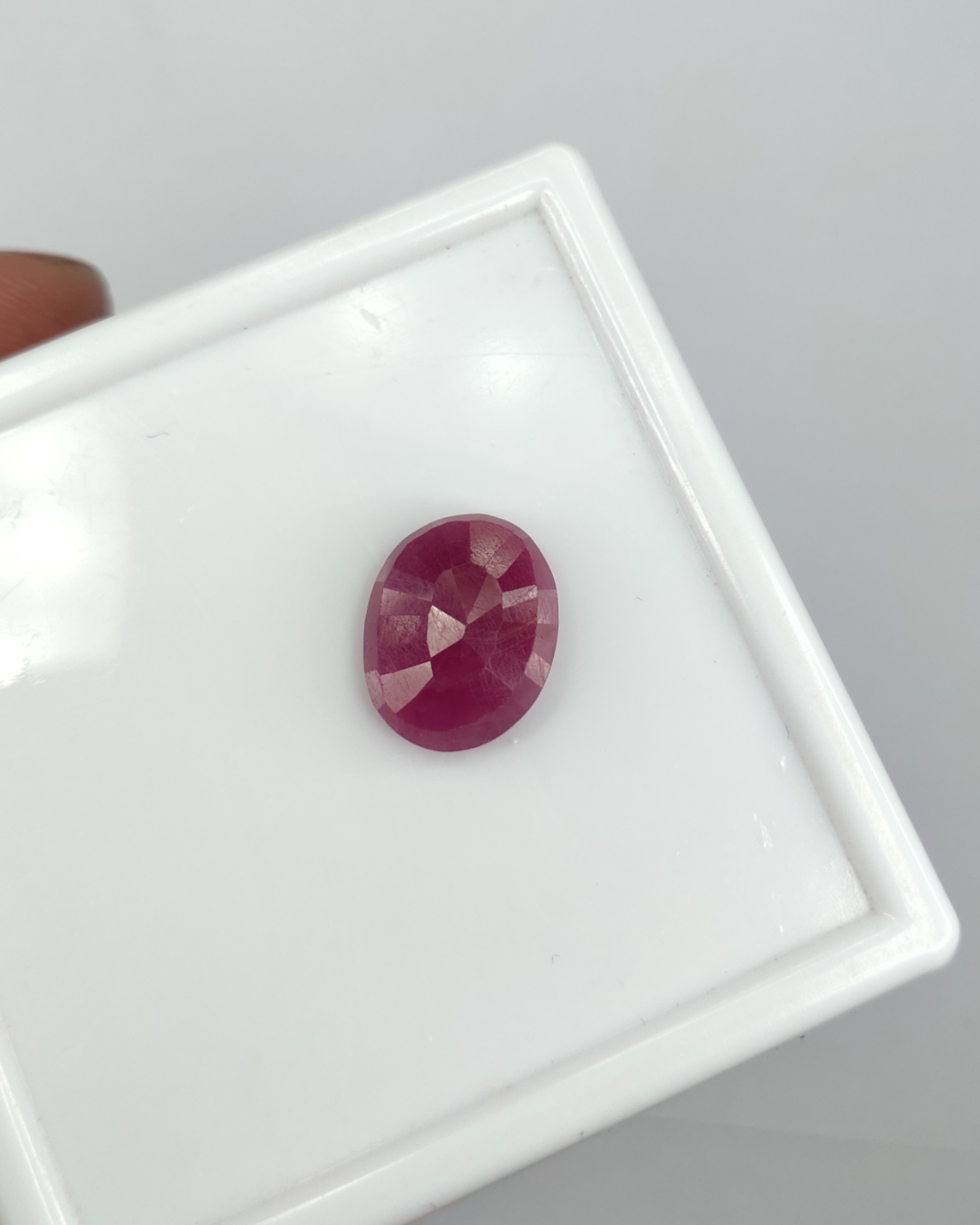 IIGJ Certified 4.89 Ct - 5.43 Ratti Unheated Untreated Natural Ruby Manik