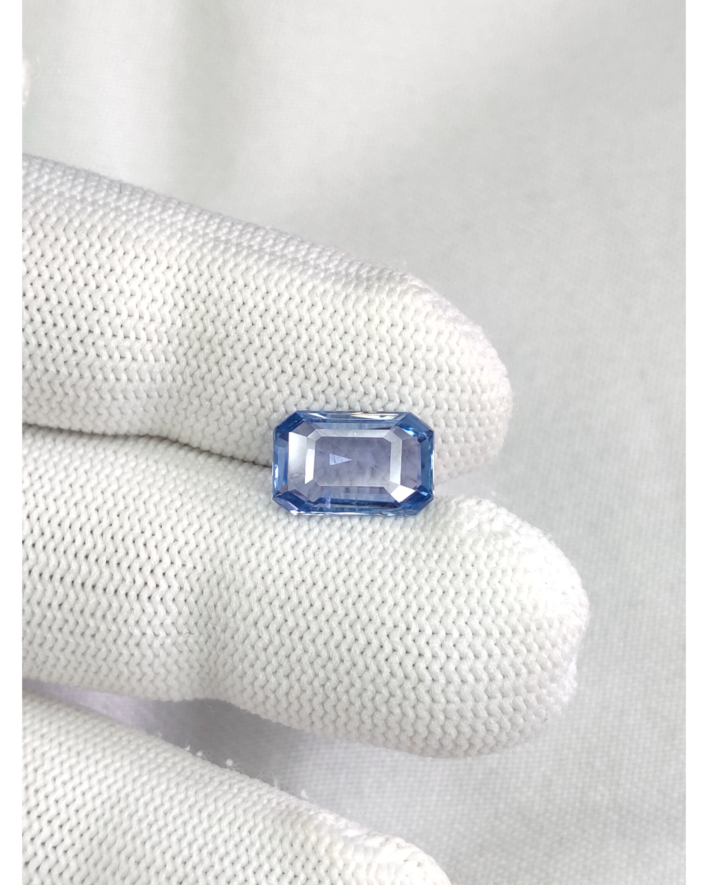 GTL Certified 5.10 Ct - 5.66 Ratti Natural Unheated Ceylon Blue Sapphire - Neelam