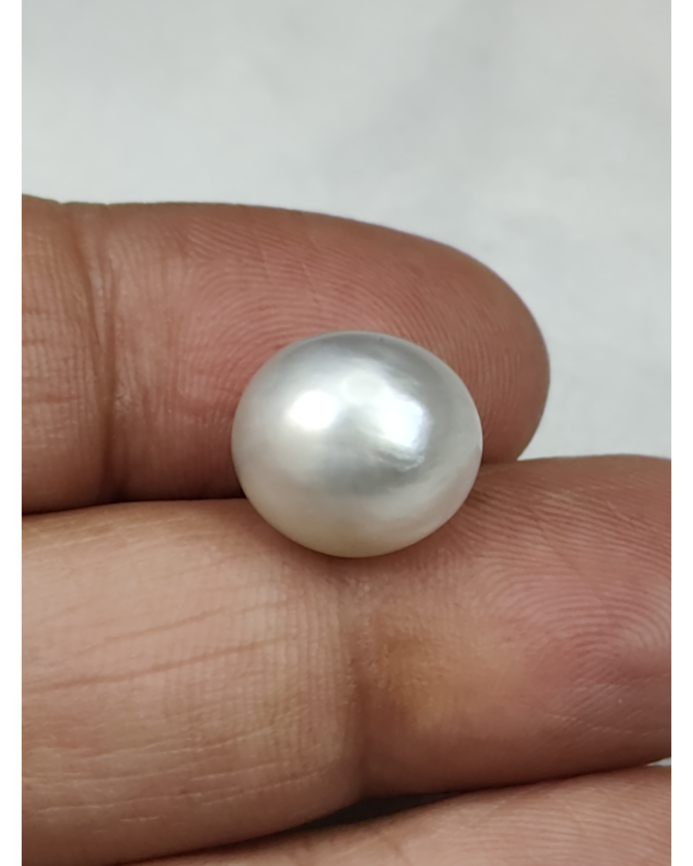 GIA Certified 11.63 Ct - 12.92 Ratti Natural Salt Water Pearl
