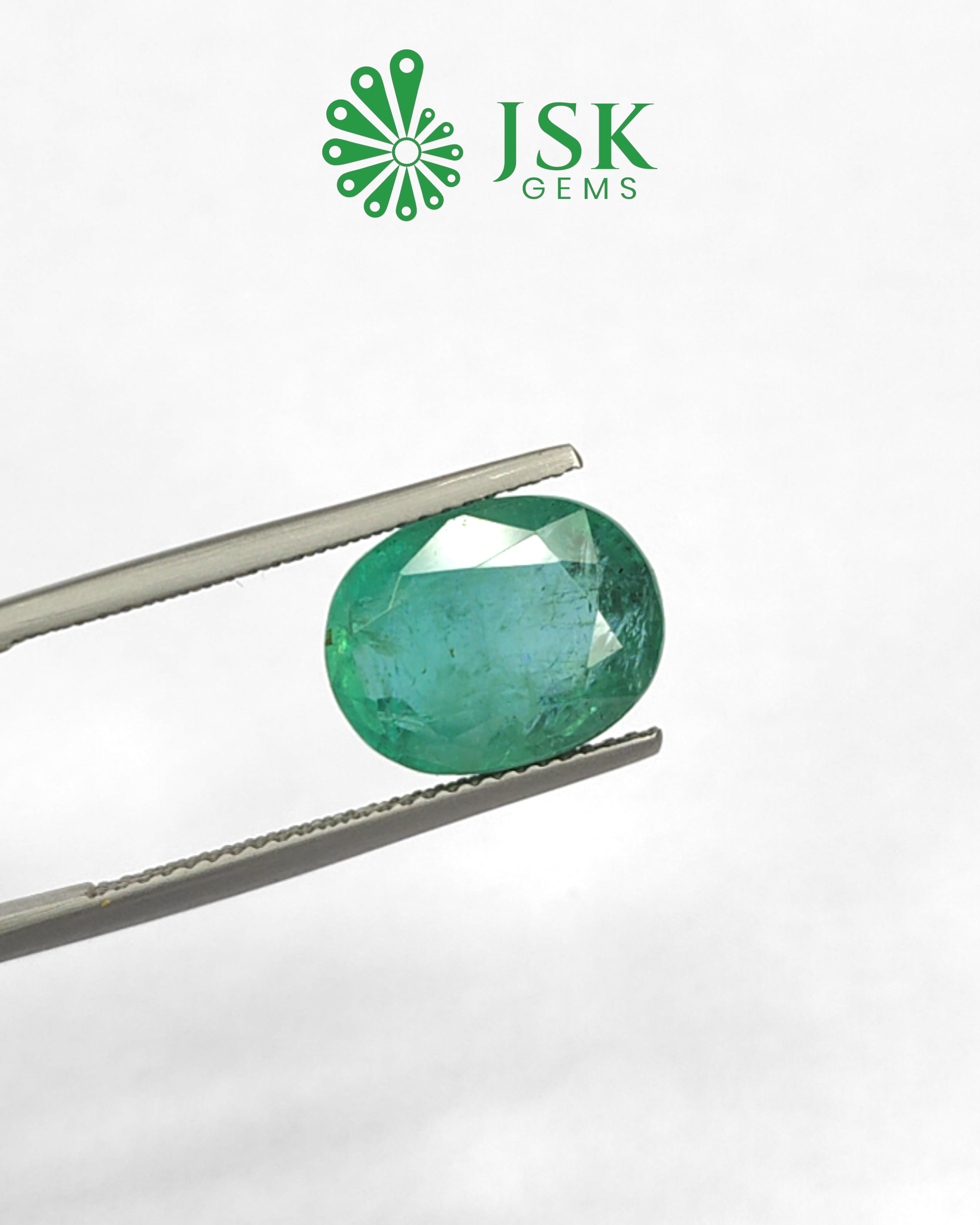 Premium Grade 6.98 Ct - 7.75 Ratti Natural Emerald - Panna