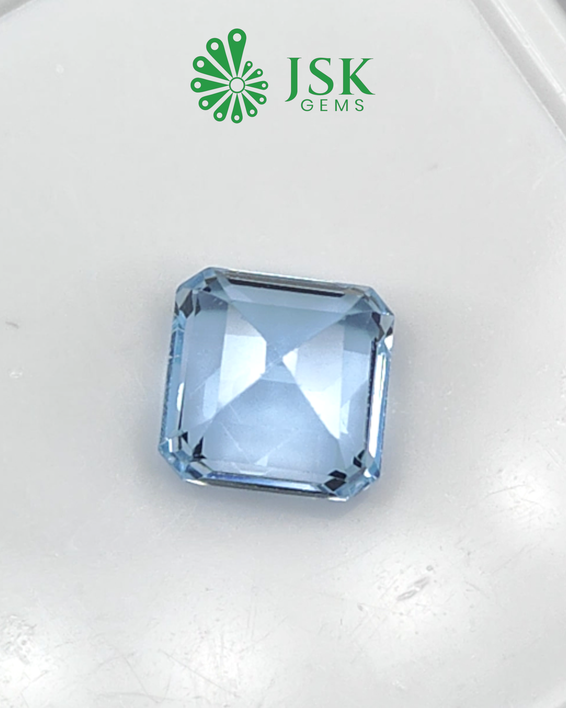 Top Grade 6.08 Ct - 6.75 Ratti Natural Blue Topaz