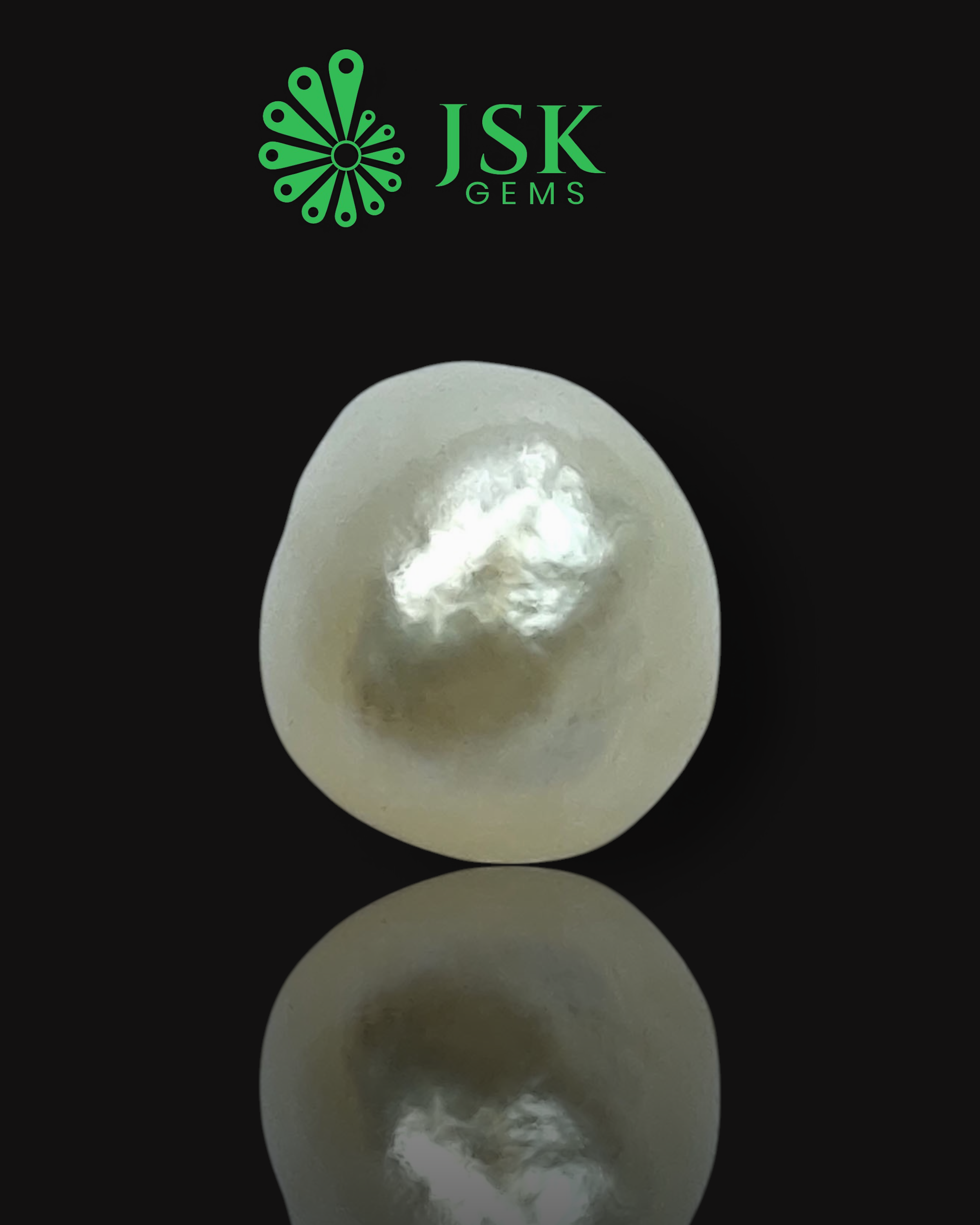 GIA Certified 4.54 Ct - 5.04 Ratti Natural Salt Water Pearl