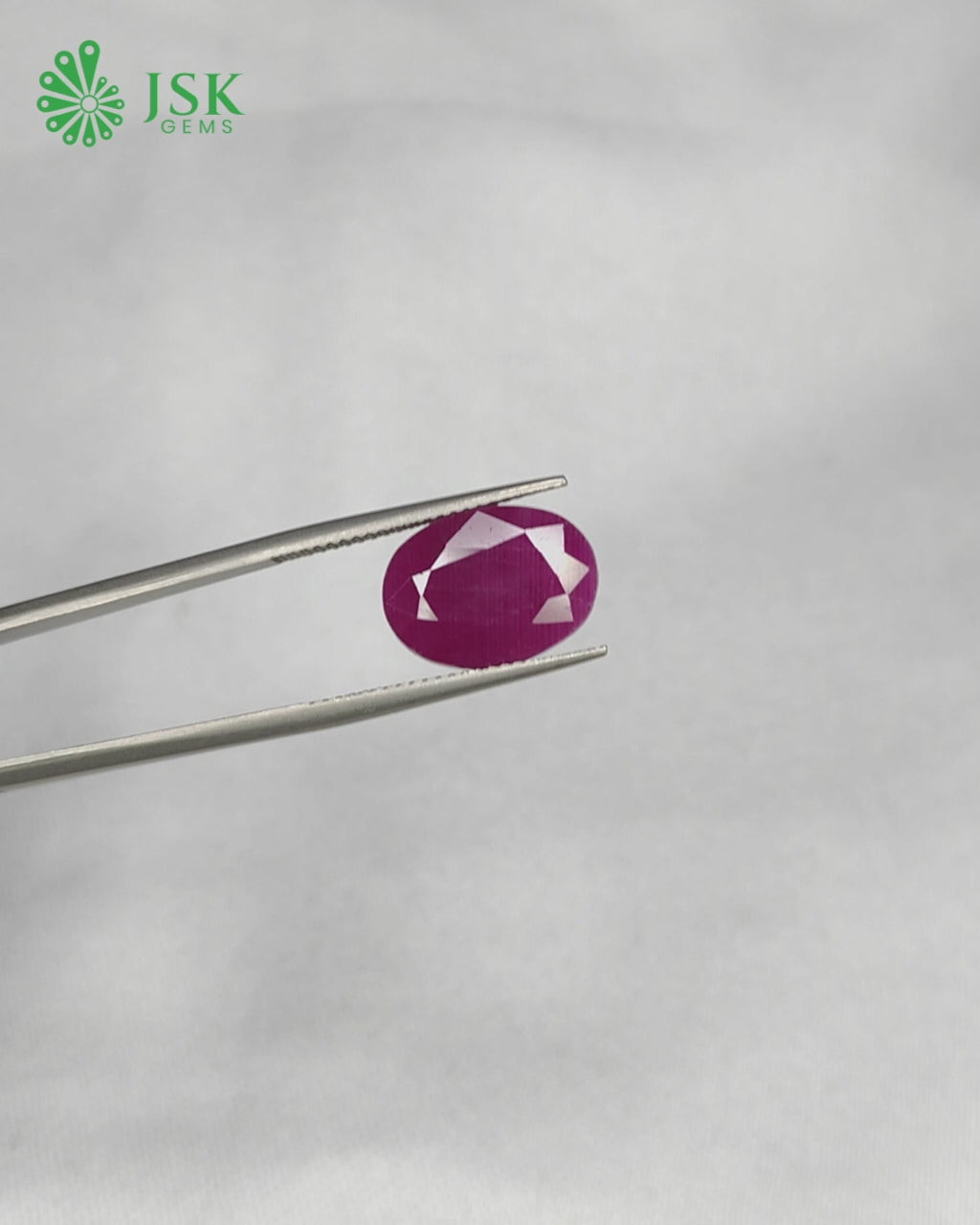 Load video: IIGJ Certified 8.74 Ct - 9.71 Ratti Unheated Untreated Natural Ruby Manik