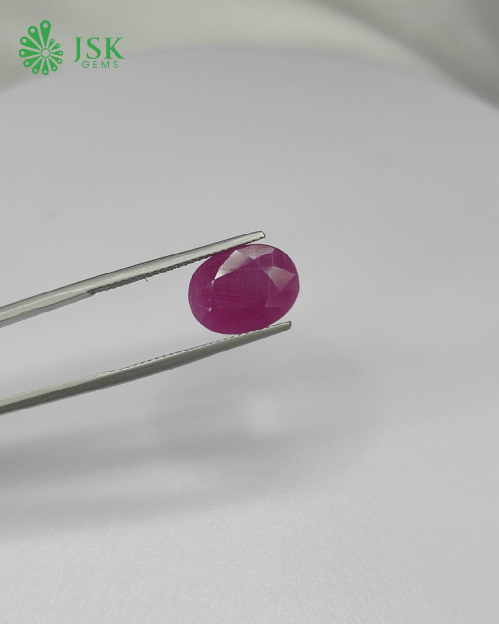 Load video: IIGJ Certified 6.39 Ct - 7.10 Ratti Unheated Untreated Natural Ruby Manik