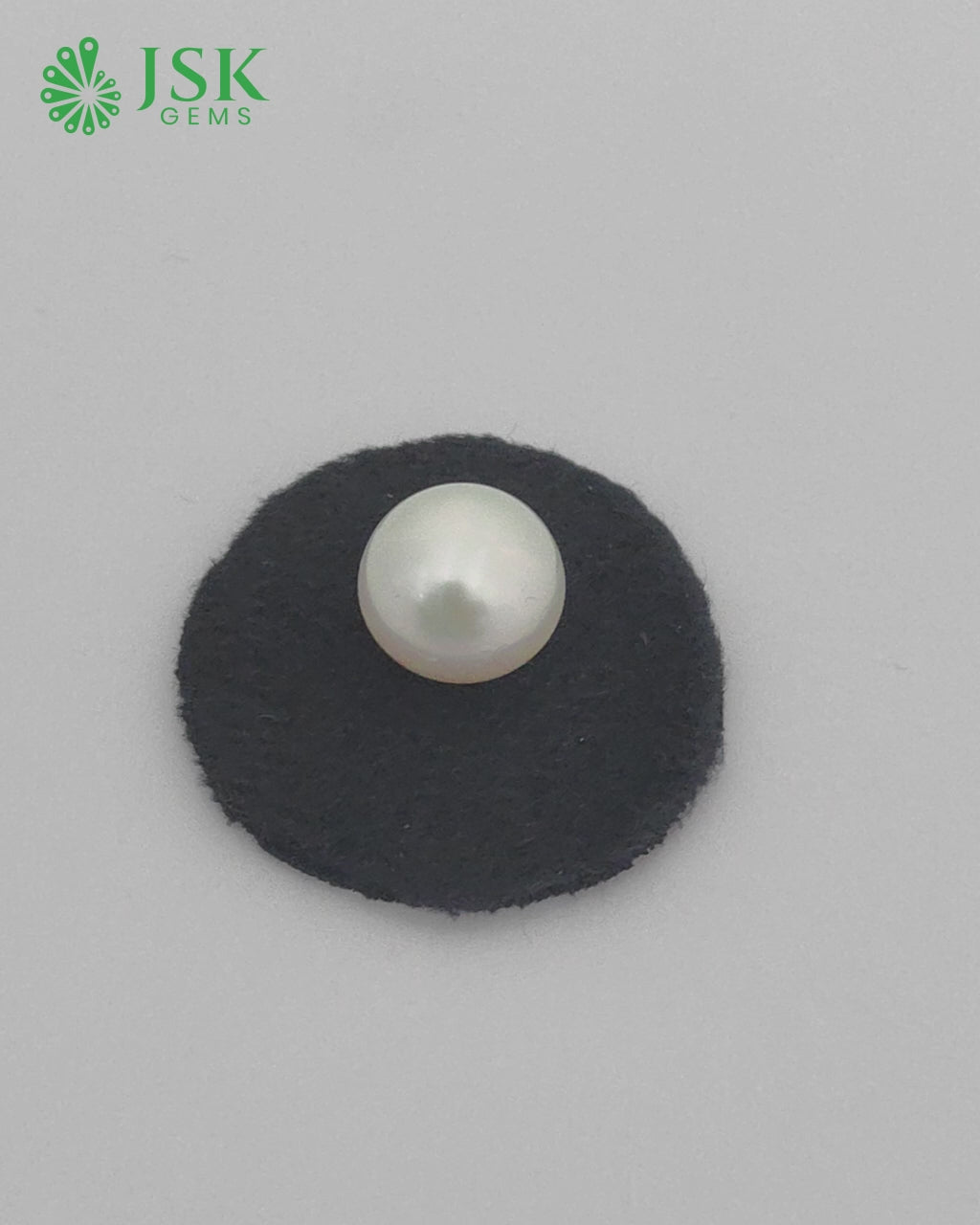 Load video: Premium 9.86 Ct - 10.95 Ratti South Sea Pearl - Moti