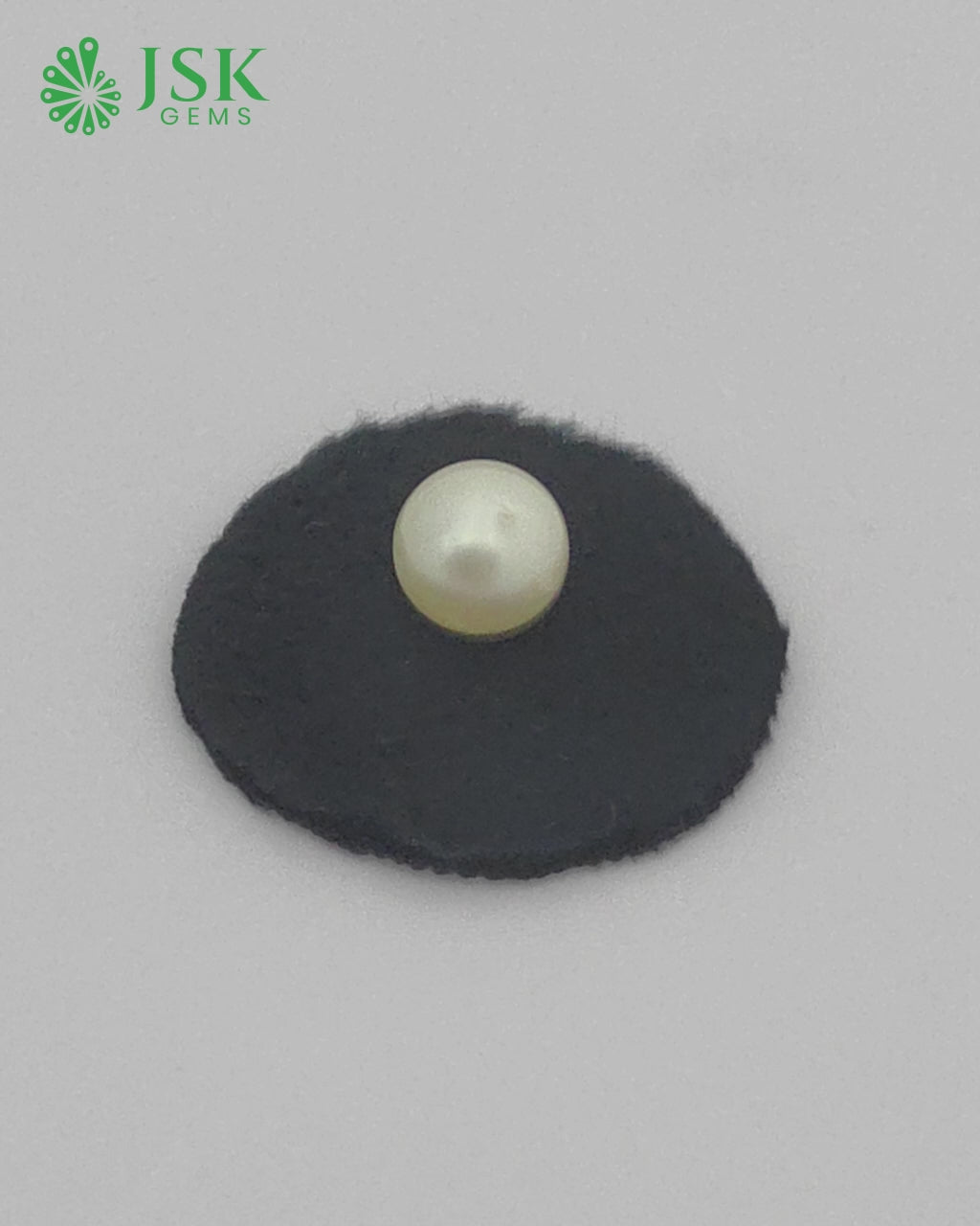 Load video: Premium 5.10 Ct - 5.66 Ratti South Sea Pearl - Moti