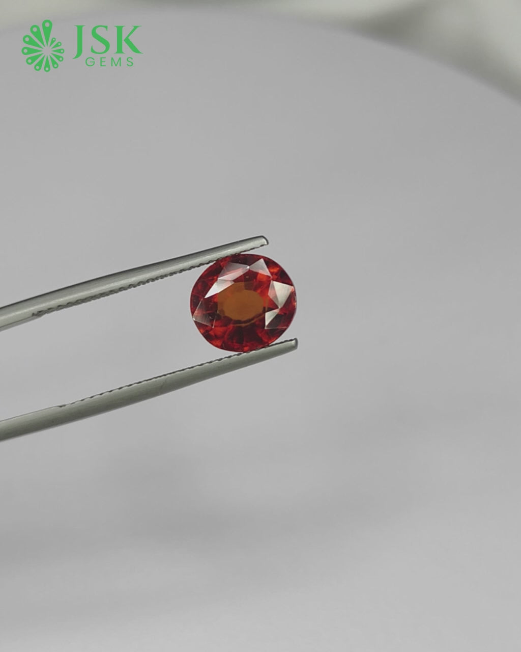 Load video: Top Grade 4.41 Ct - 4.90 Ratti Natural Ceylon Hessonite Garnet - Gomedh