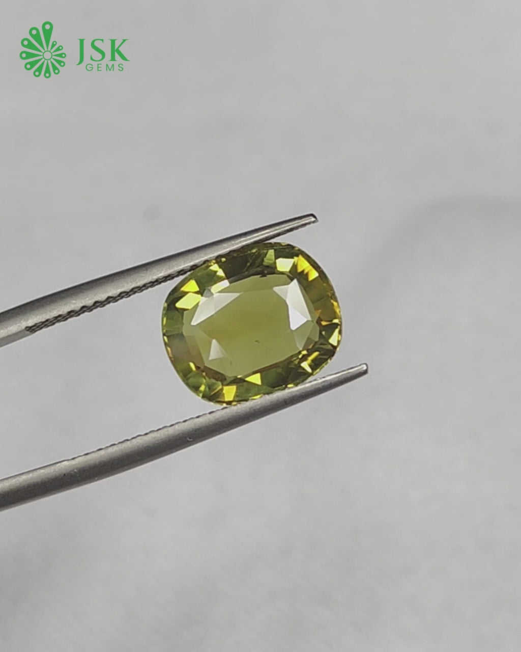 Load video: IGI Certified 4.99 Ct Natural Alexandrite