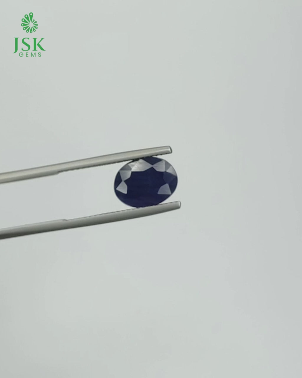 Load video: IIGJ Certified 4.87 Ct - 5.41 Ratti Natural Unheated Blue Sapphire-Neelam