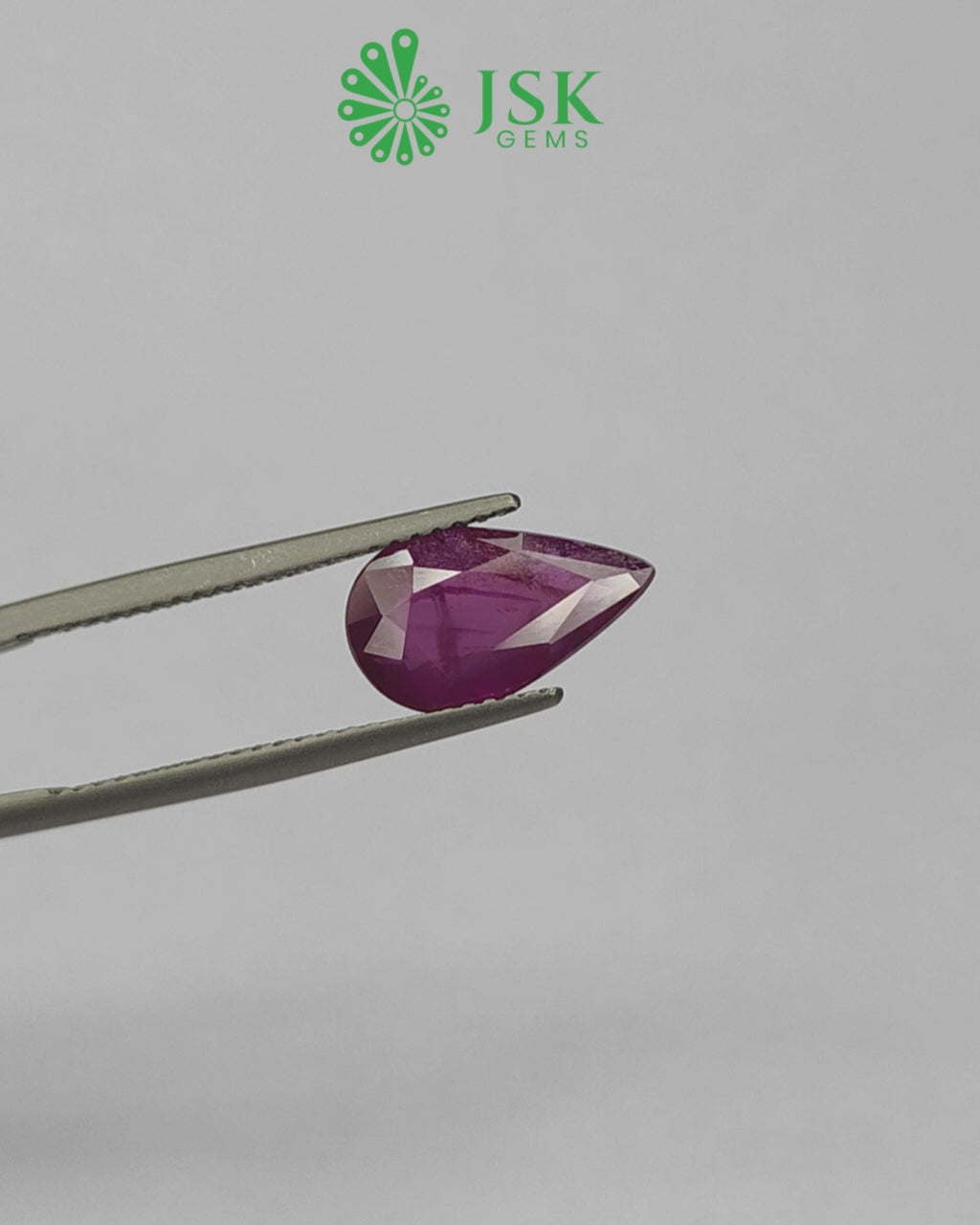 Load video: IGI Certified 2.72 Ct - 2.98 Ratti Natural Ruby IGI Certified