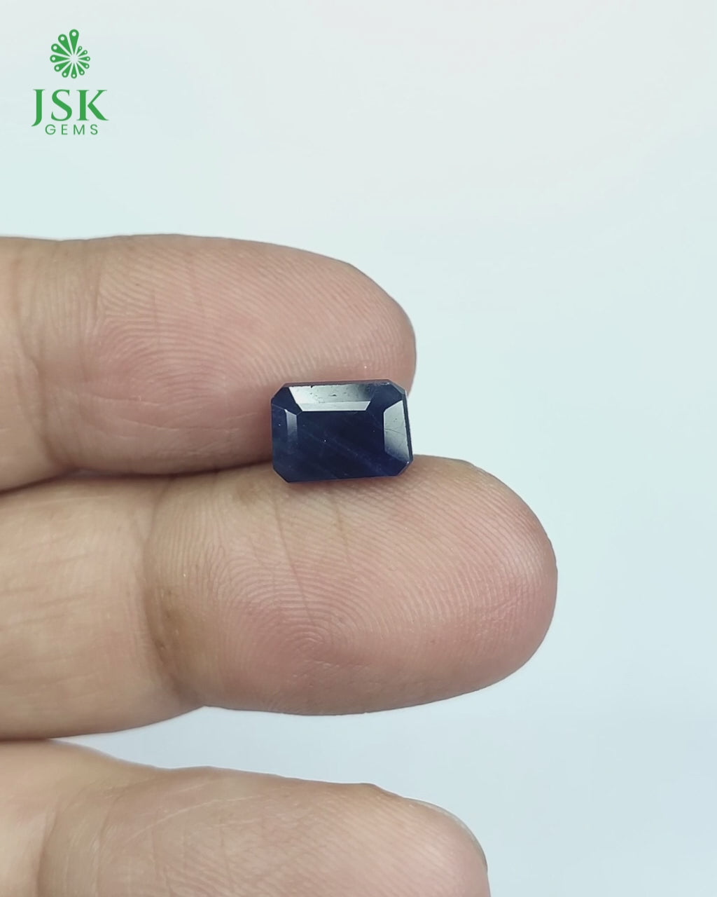 Load video: IIGJ Certified 4.28 Ct - 4.75 Ratti Natural Unheated Blue Sapphire-Neelam