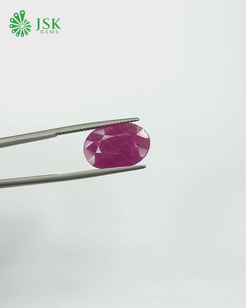 Load video: IIGJ Certified 7.89 Ct - 8.76 Ratti Unheated Untreated Natural Ruby Manik