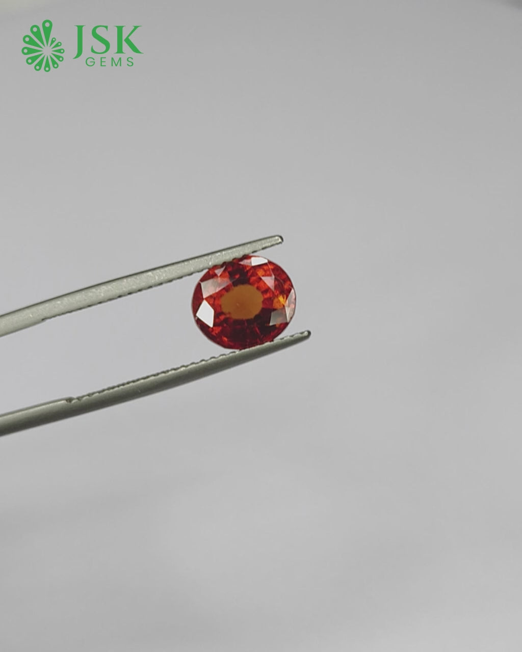 Load video: Top Grade 3.04 Ct - 3.37 Ratti Natural Ceylon Hessonite Garnet - Gomedh
