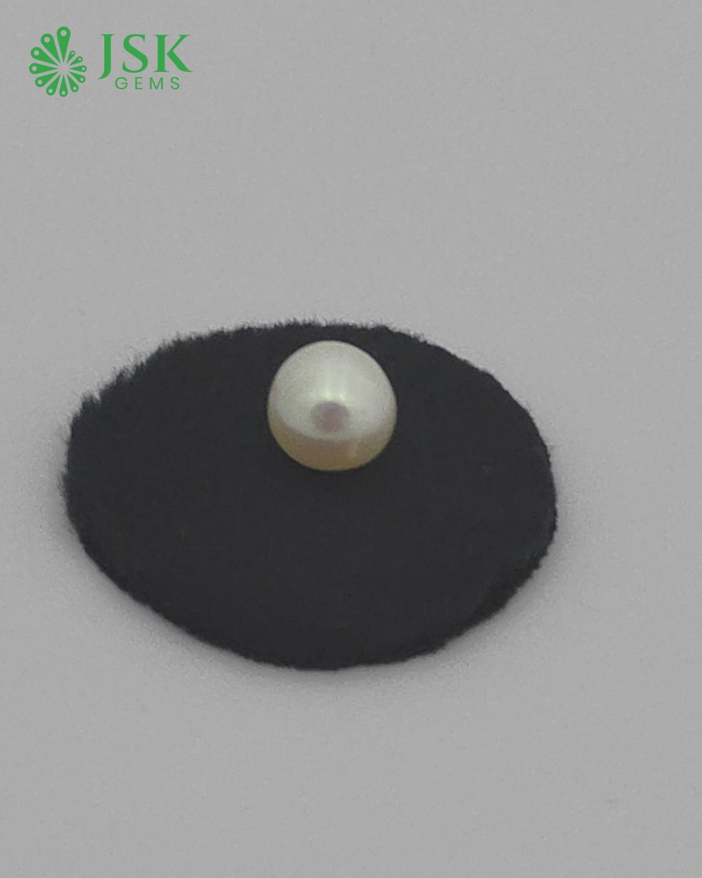 Load video: Premium 4.09 Ct - 4.54 Ratti South Sea Pearl - Moti