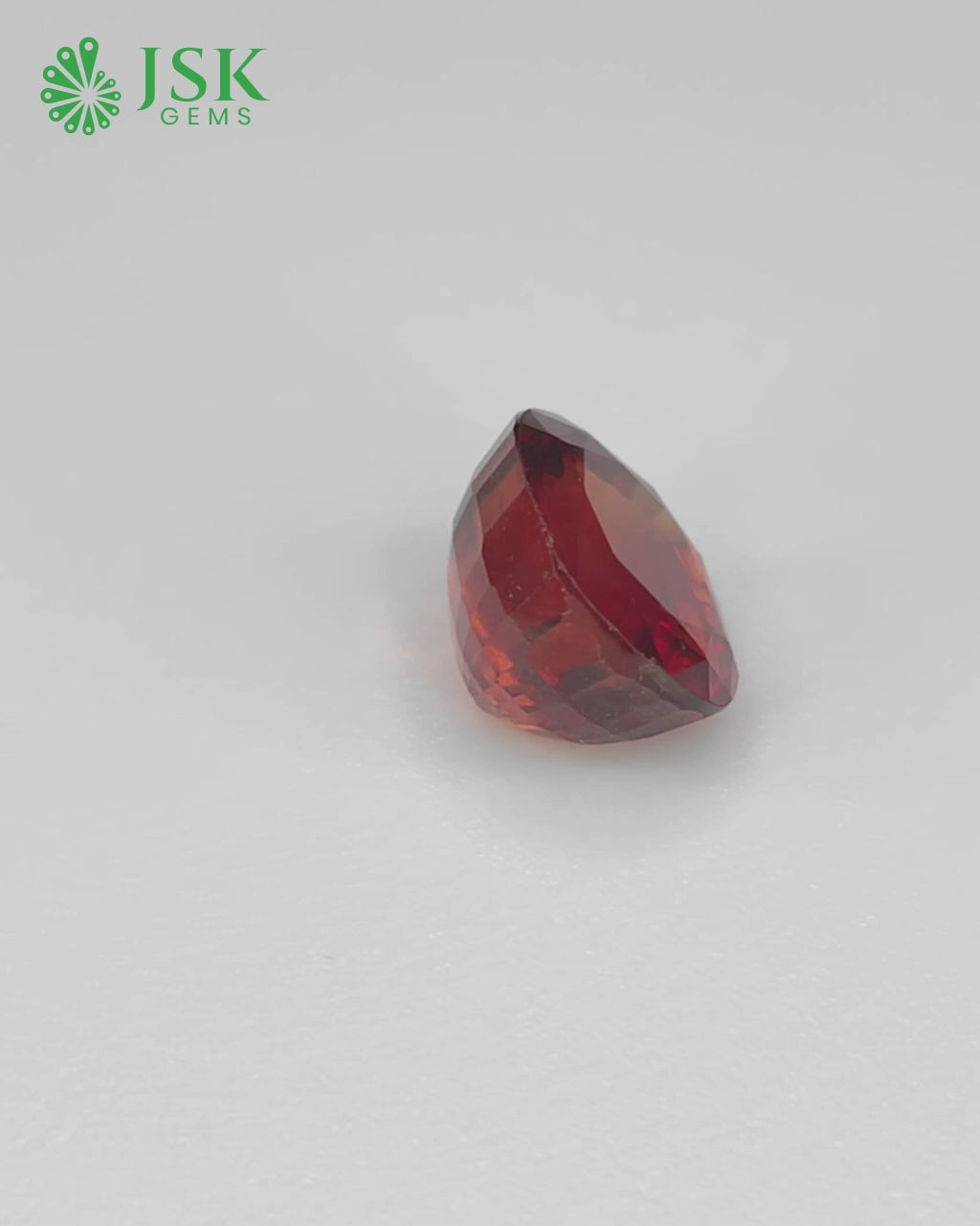 Load video: Top Grade 13.78 Ct - 15.31 Ratti Natural Ceylon Hessonite Garnet - Gomedh