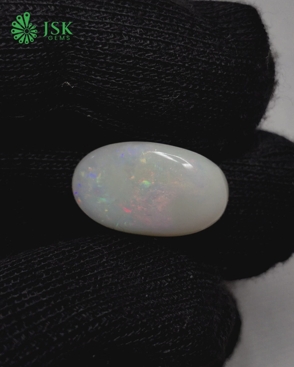 Load video: Top Grade 10.13 Ct - 11.25 Ratti Natural Australian Opal