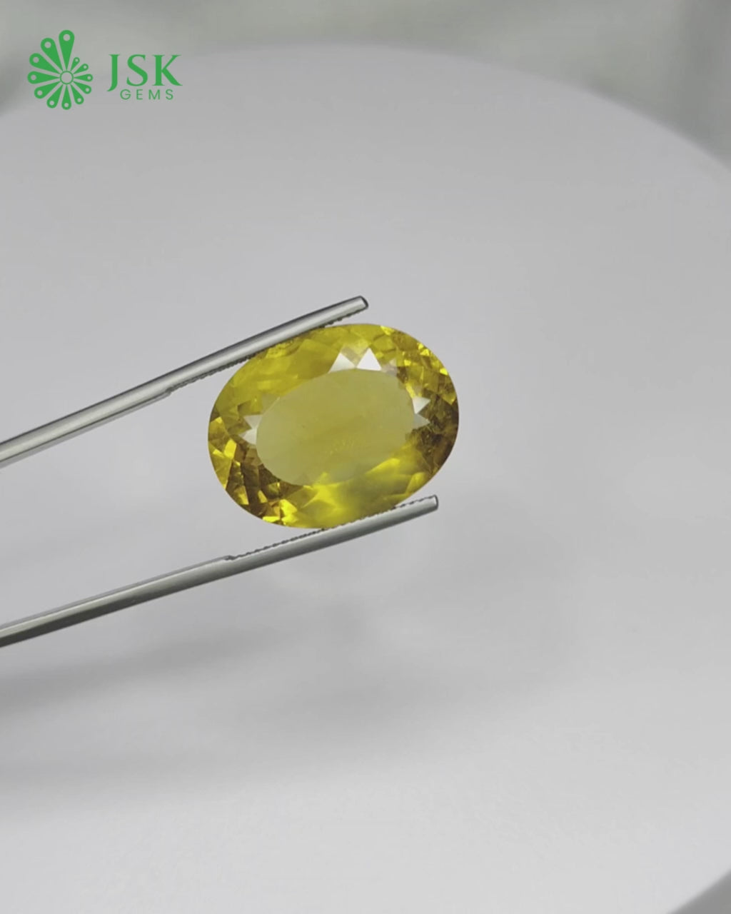 Load video: Jumbo 22.29 Carat- 24.76 Ratti Natural Heliodor(Yellow Beryl)