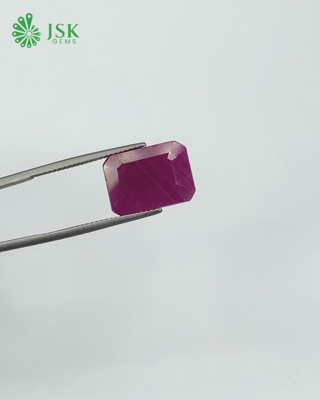 Load video: IIGJ Certified 10.04 Ct - 11.15 Ratti Unheated Untreated Natural Ruby Manik