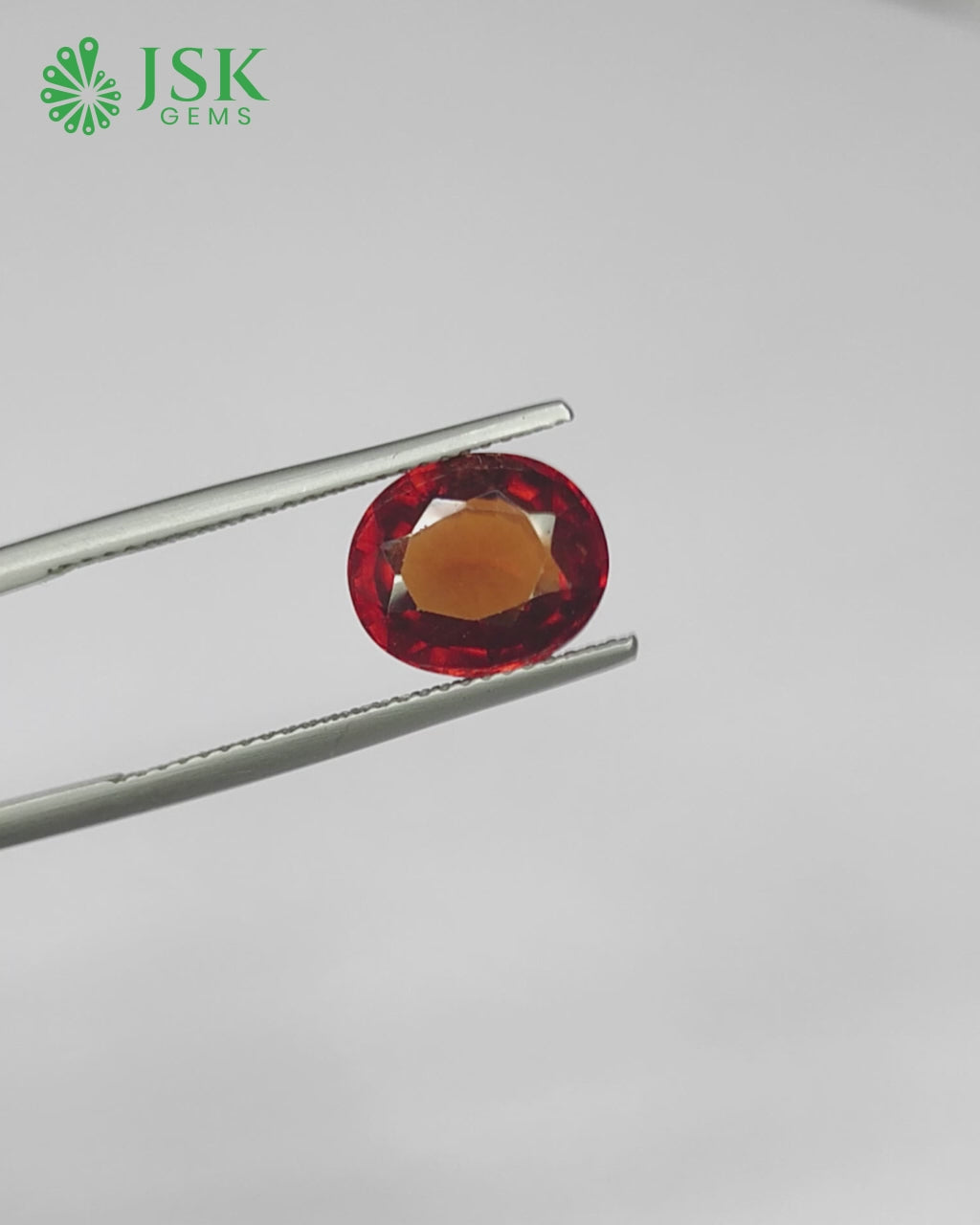 Load video: Top Grade 4.09 Ct - 4.54 Ratti Natural Ceylon Hessonite Garnet - Gomedh