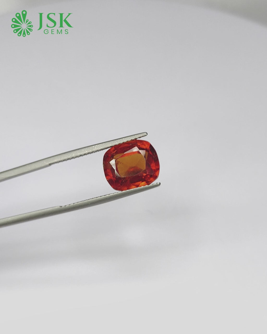 Load video: Top Grade 6.53 Ct - 7.25 Ratti Natural Ceylon Hessonite Garnet - Gomedh