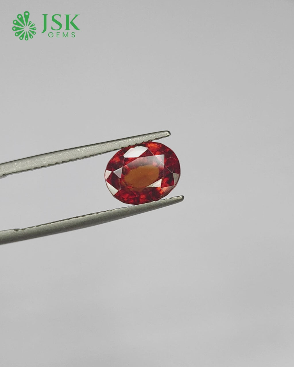 Load video: Top Grade 3.23 Ct - 3.58 Ratti Natural Ceylon Hessonite Garnet - Gomedh