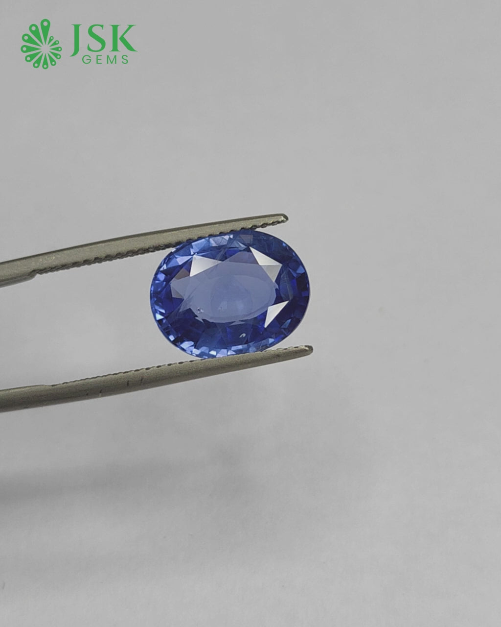 Load video: EGL Certified 5.63 Ct - 6.25 Ratti Natural Unheated Ceylon Blue Sapphire - Neelam