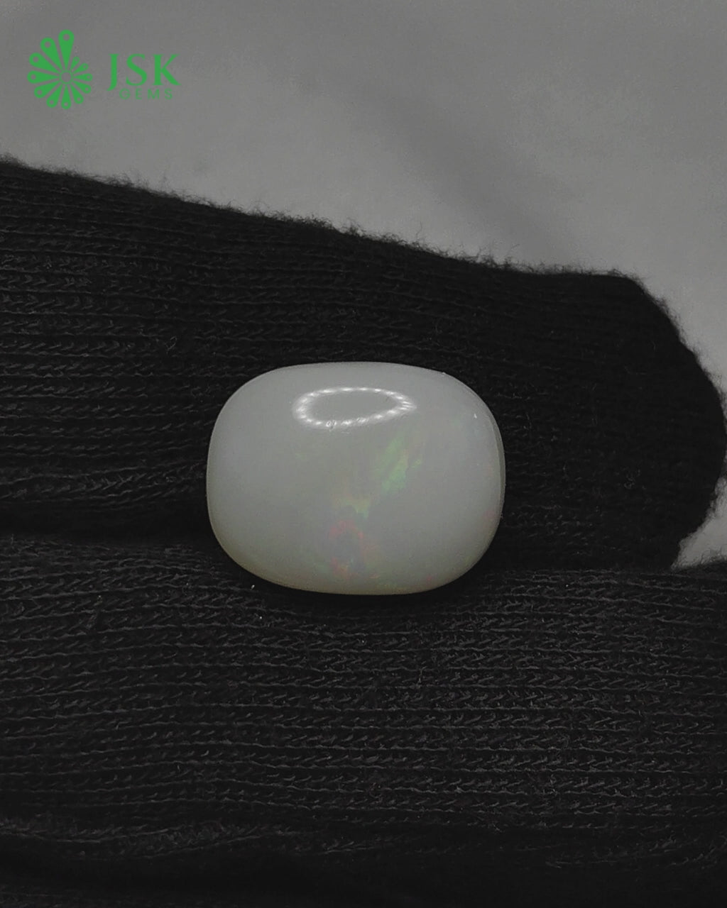 Load video: 9.84 Ct - 10.93 Ratti Natural Australian Opal