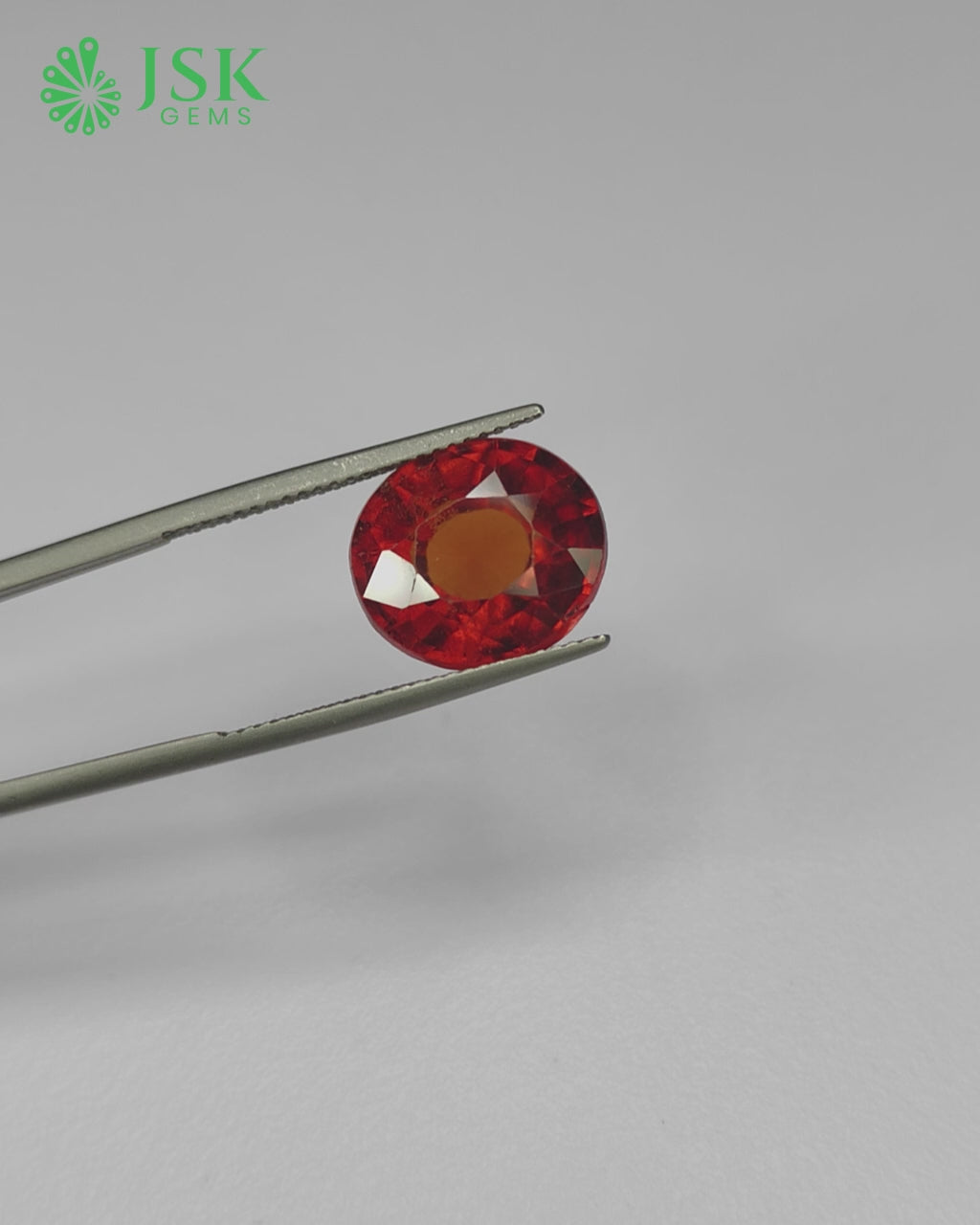 Load video: Top Grade 8.07 Ct - 8.96 Ratti Natural Ceylon Hessonite Garnet - Gomedh