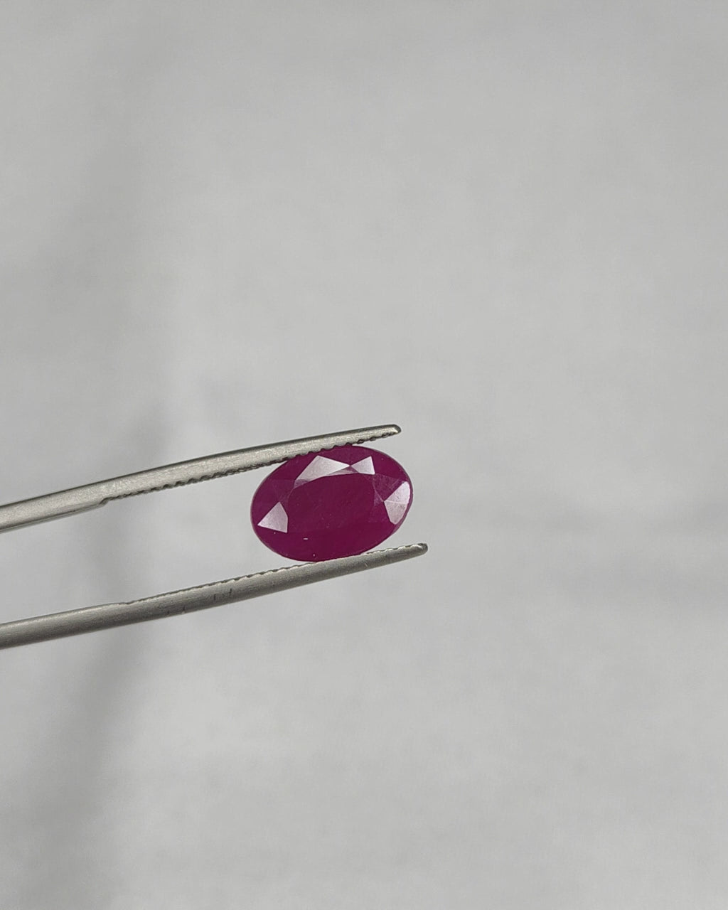 Load video: IIGJ Certified 3.46 Ct - 3.84 Ratti Unheated Untreated Natural Ruby Manik