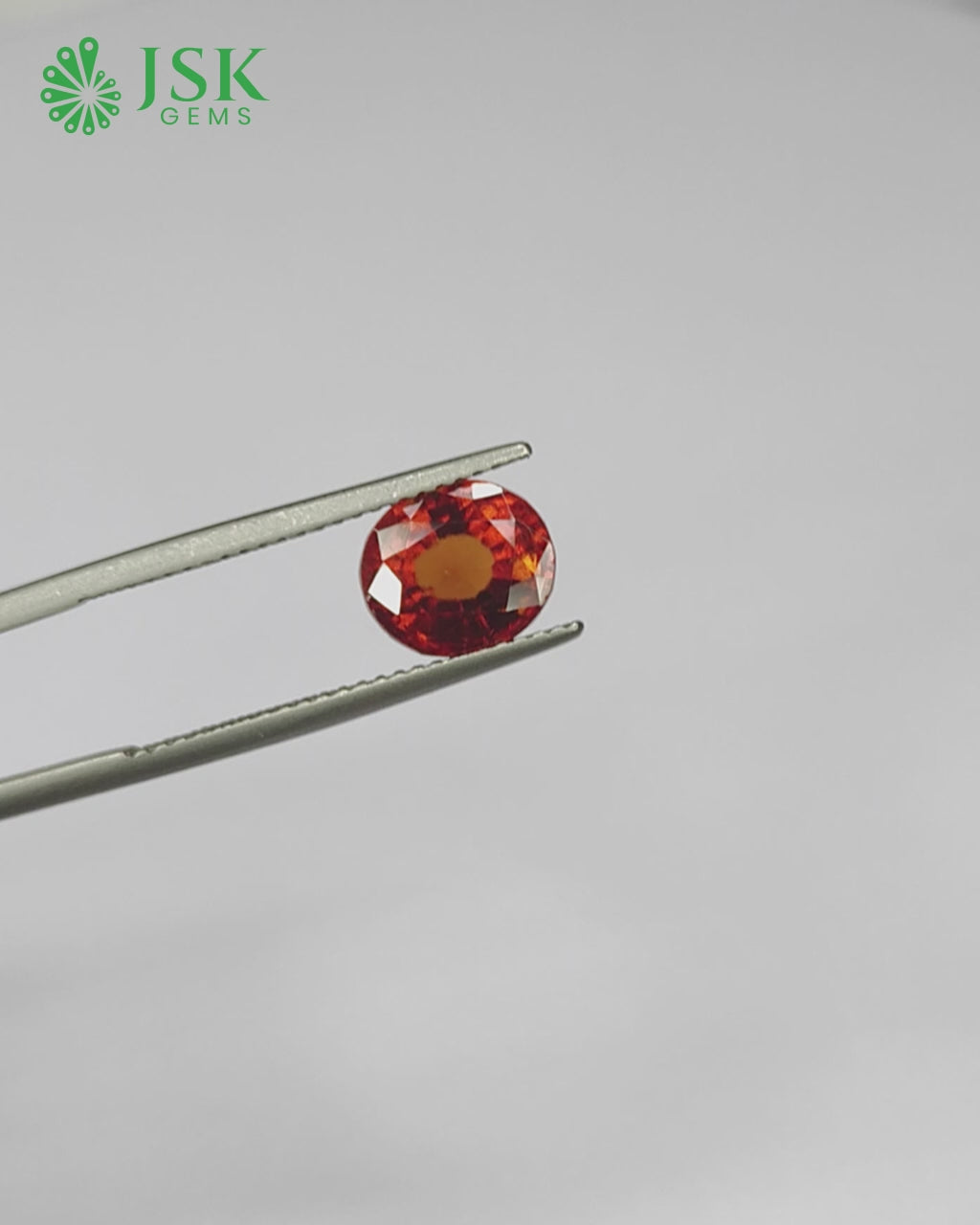 Load video: Top Grade 3.04 Ct - 3.37 Ratti Natural Ceylon Hessonite Garnet - Gomedh