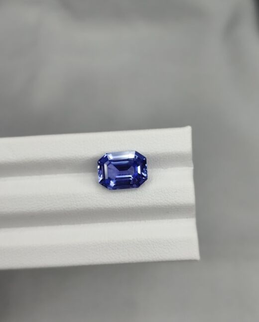 IGI CERTIFIED 5.10 CT CEYLON BLUE SAPPHIRE