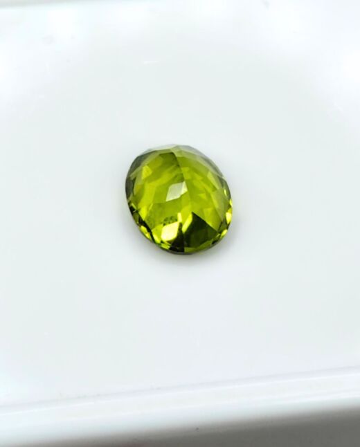 Top Quality 4.29 Ct { 4.70 Ratti} Natural Peridot from Burma