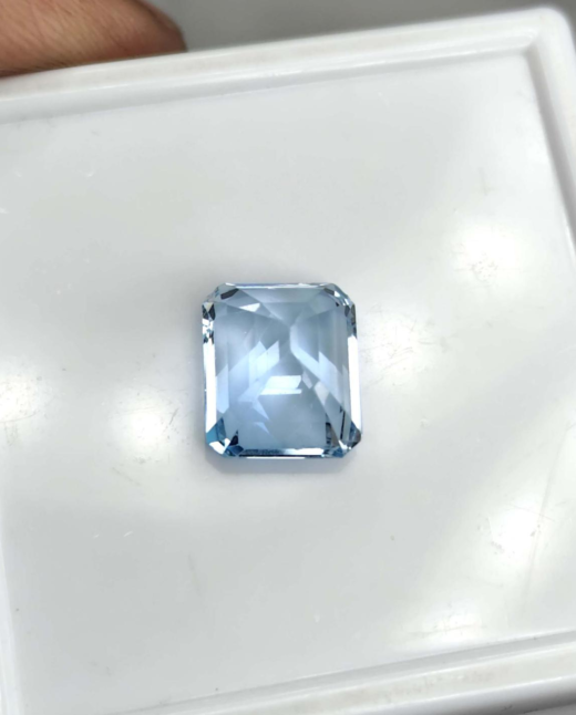 JTL CERTIFIED 7.92 CT{8.80 Ratti} NATURAL BLUE TOPAZ